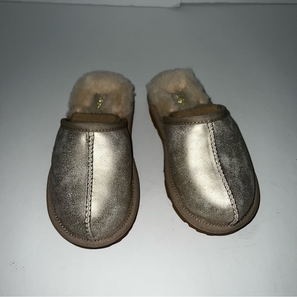 UGG Kids' Keegan Metallic UGGplush Faux Fur Lined Slipper - New In Box - Picture 9 of 16